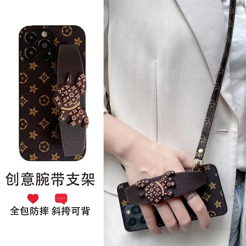 苹果/华为/vivo/oppo/小米 潮牌斗牛犬腕带高级感皮纹防摔手机壳