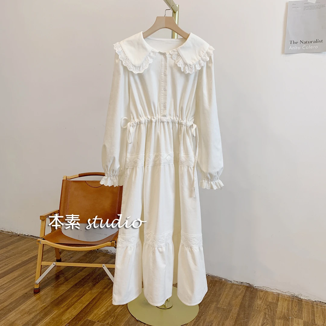 邀月C2798灯芯绒蕾丝边腰侧抽绳半开扣娃娃领连衣裙