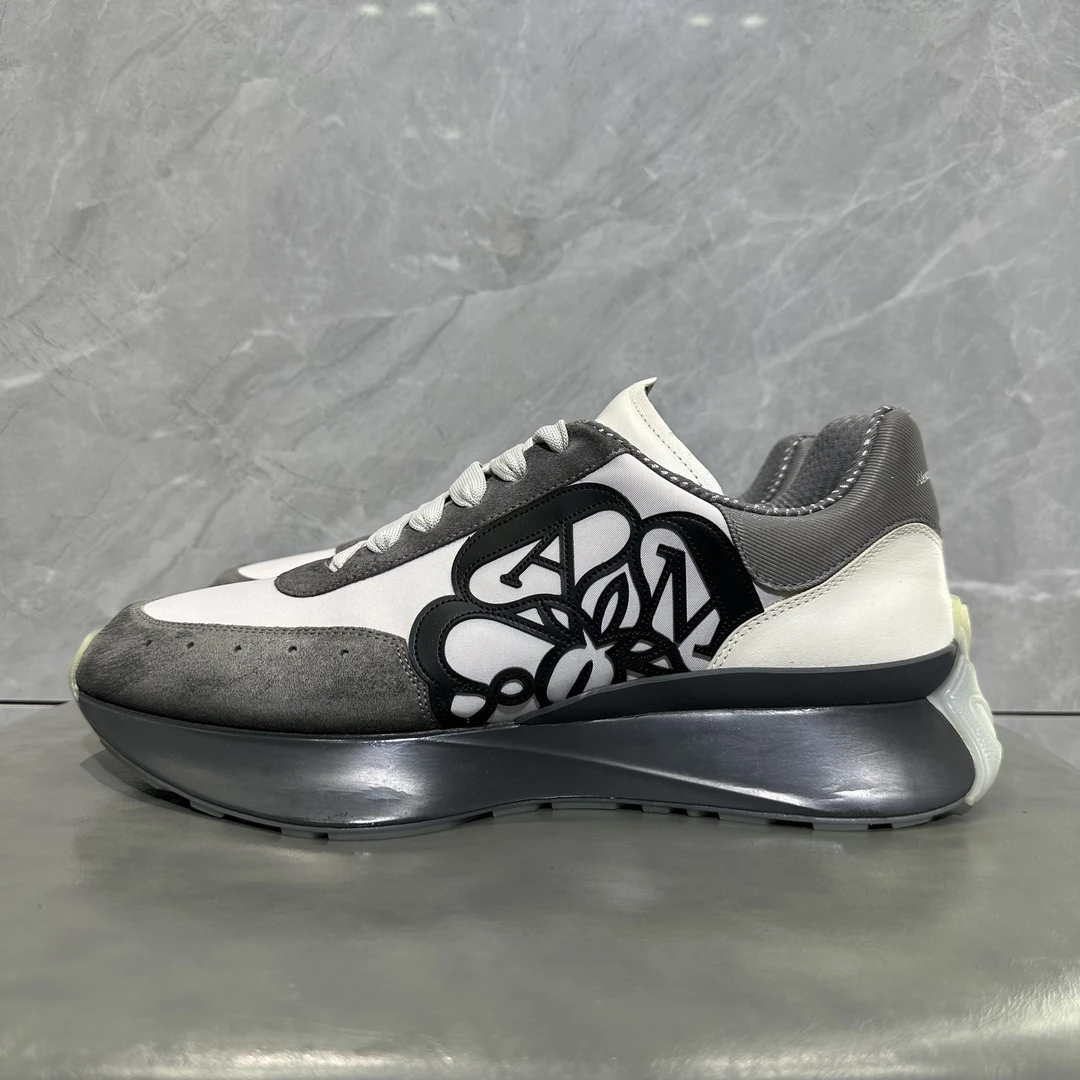 99新正品 44码 亚历山大麦昆 灰白色 低帮休闲运动鞋 公价/6k