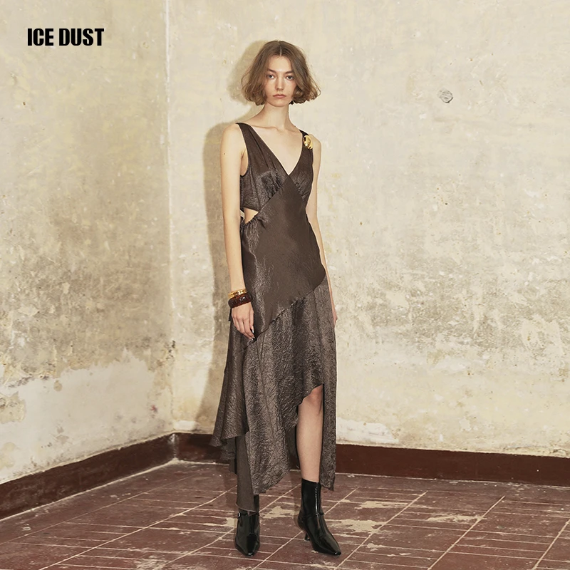 ICEDUST 夏日胶囊系列肌理光泽感镂空解构设计中长款连衣裙女士