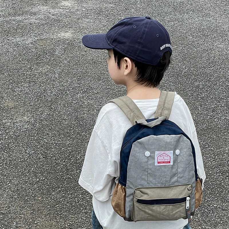 新款儿童背包潮双肩包外出小孩轻便时尚包包男女童幼儿园上学书包