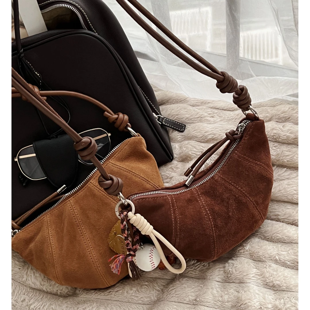 高级感小众设计复古磨砂皮牛角包可颂包腋下包单肩新款百搭斜挎包