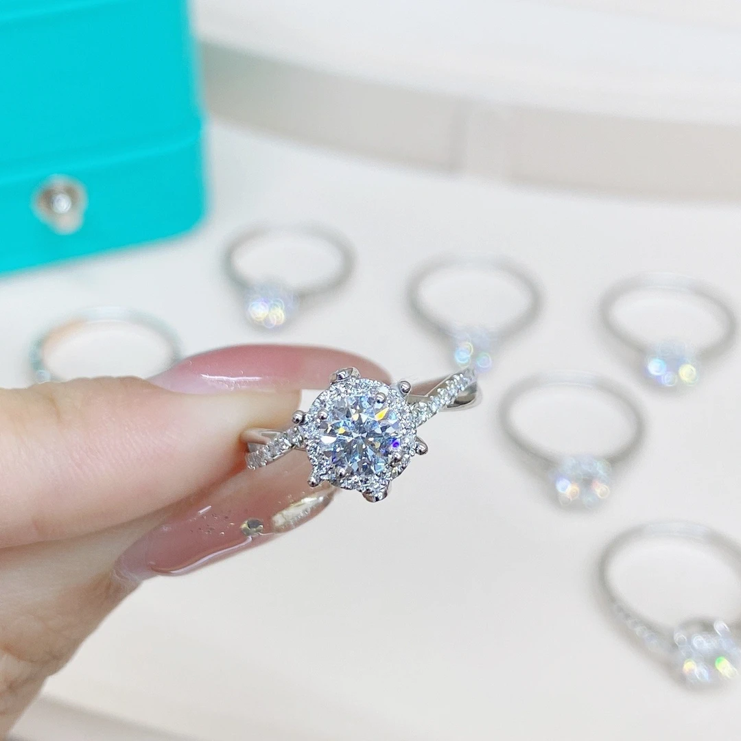 18K金戒托镶嵌 30分天然钻石 庄园钻戒