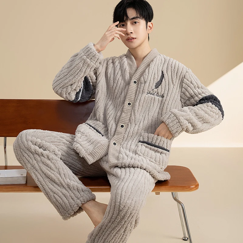 珊瑚绒睡衣男秋冬季青少年加厚加绒长袖学生毛绒家居服法兰绒套装