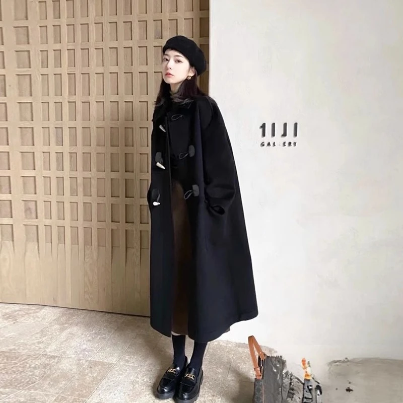 宽松呢子大衣女秋冬赫本风2024新款牛角扣韩系高级感黑色毛呢外套