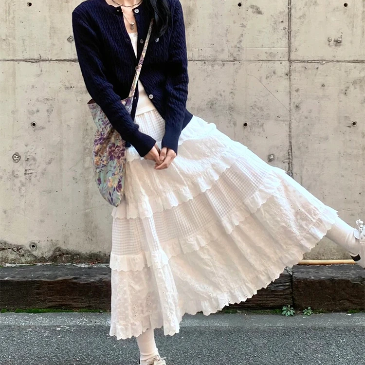 白色半身裙女夏季高腰a字裙蛋糕裙温柔风长裙设计感小众钩花裙子