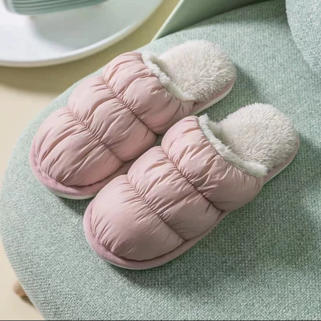 粉色毛绒拖鞋 发一双