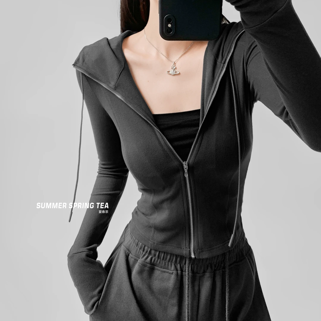 夏春茶短款休闲运动上衣女欧美早秋抽绳连帽修身开衫外套ins