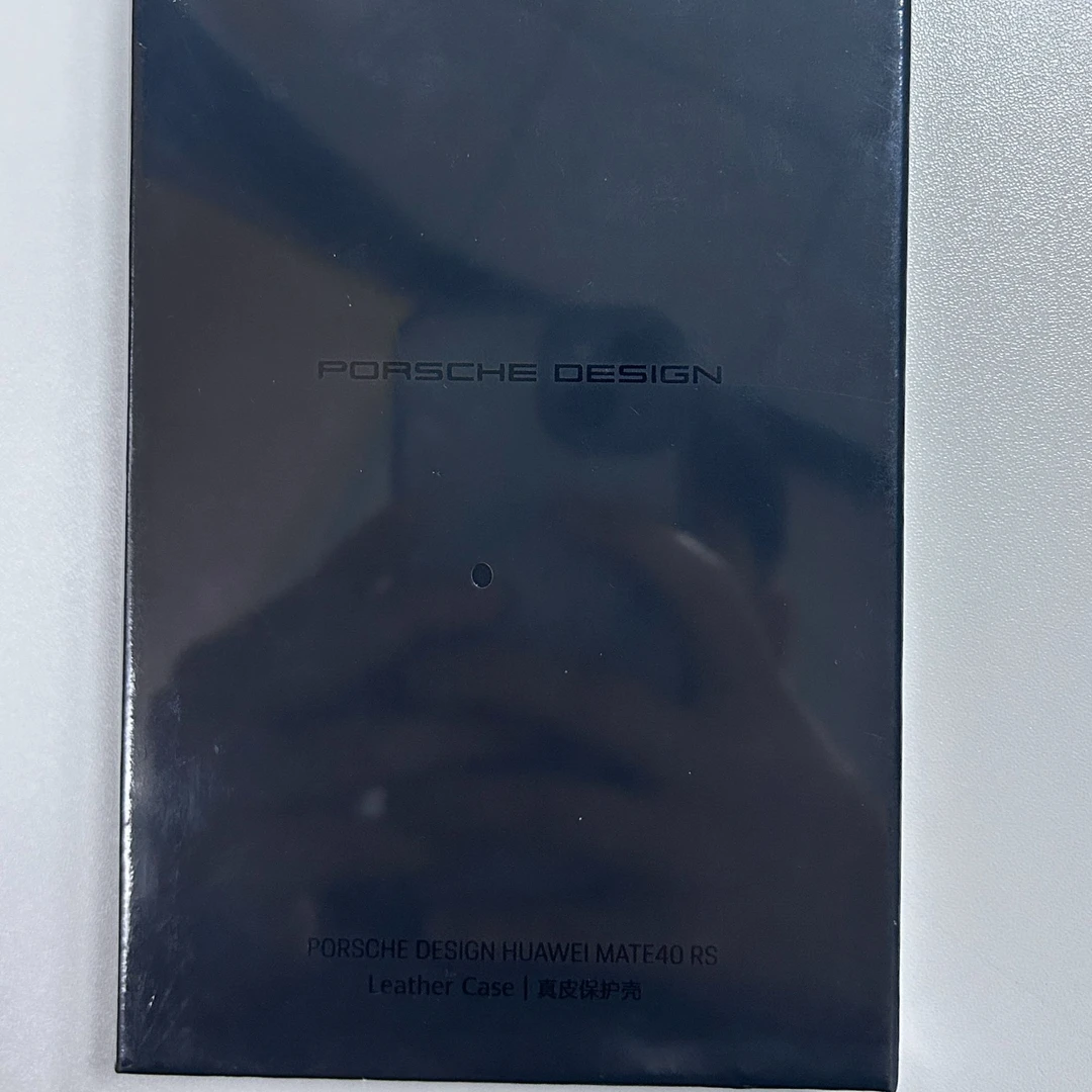99新 HUAWEI/华为 原装Mate40RS真皮保护壳。