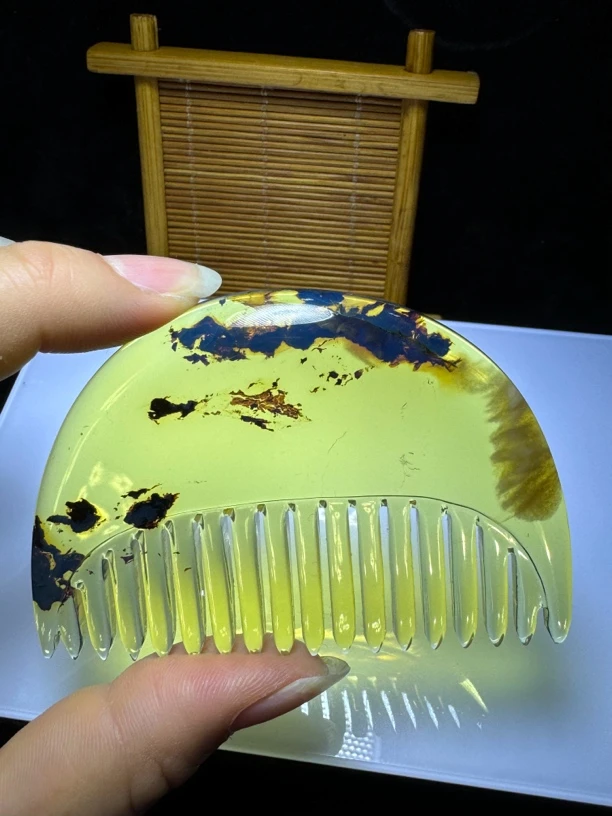 缅甸高蓝琥珀梳子
