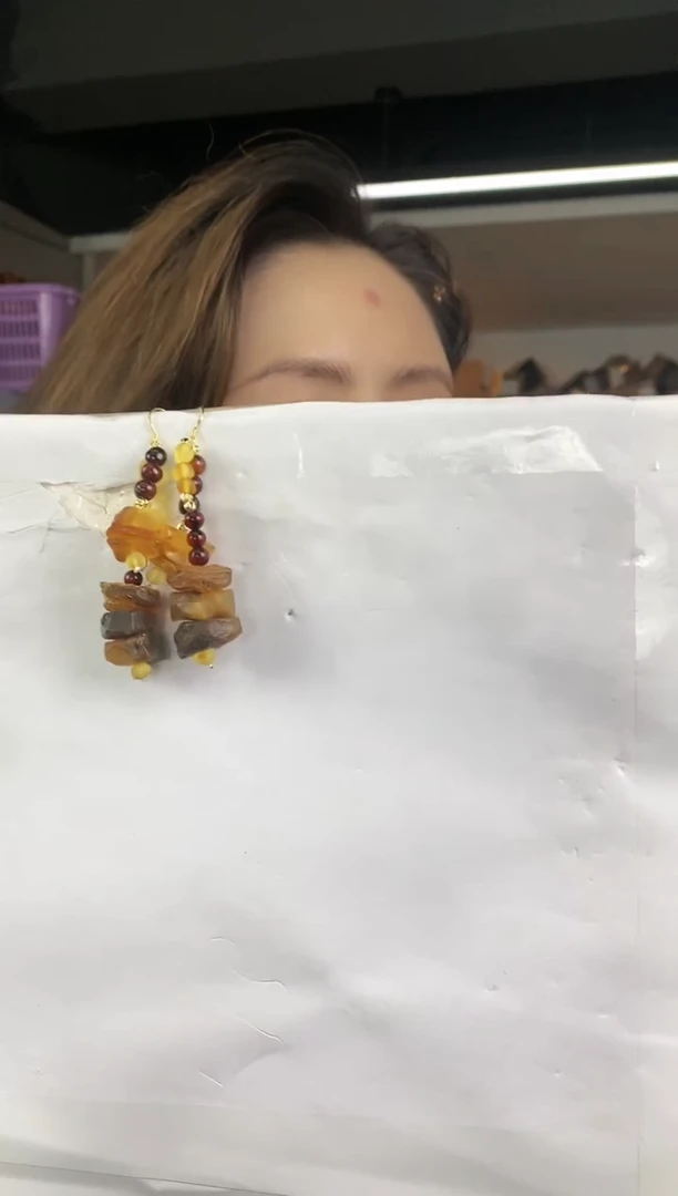 【闪购商品】琥珀耳饰银S925镶嵌银钩多样性发一