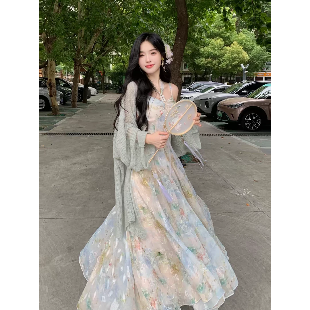 【油画秘境】 大码女装300斤胖mm复古油画气质挂脖吊带裙秋季新款