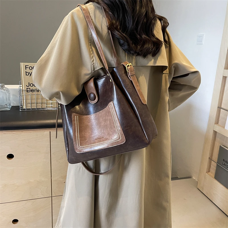 包包女托特包大容量秋冬可斜挎2024新款复古百搭单肩包通勤水桶包