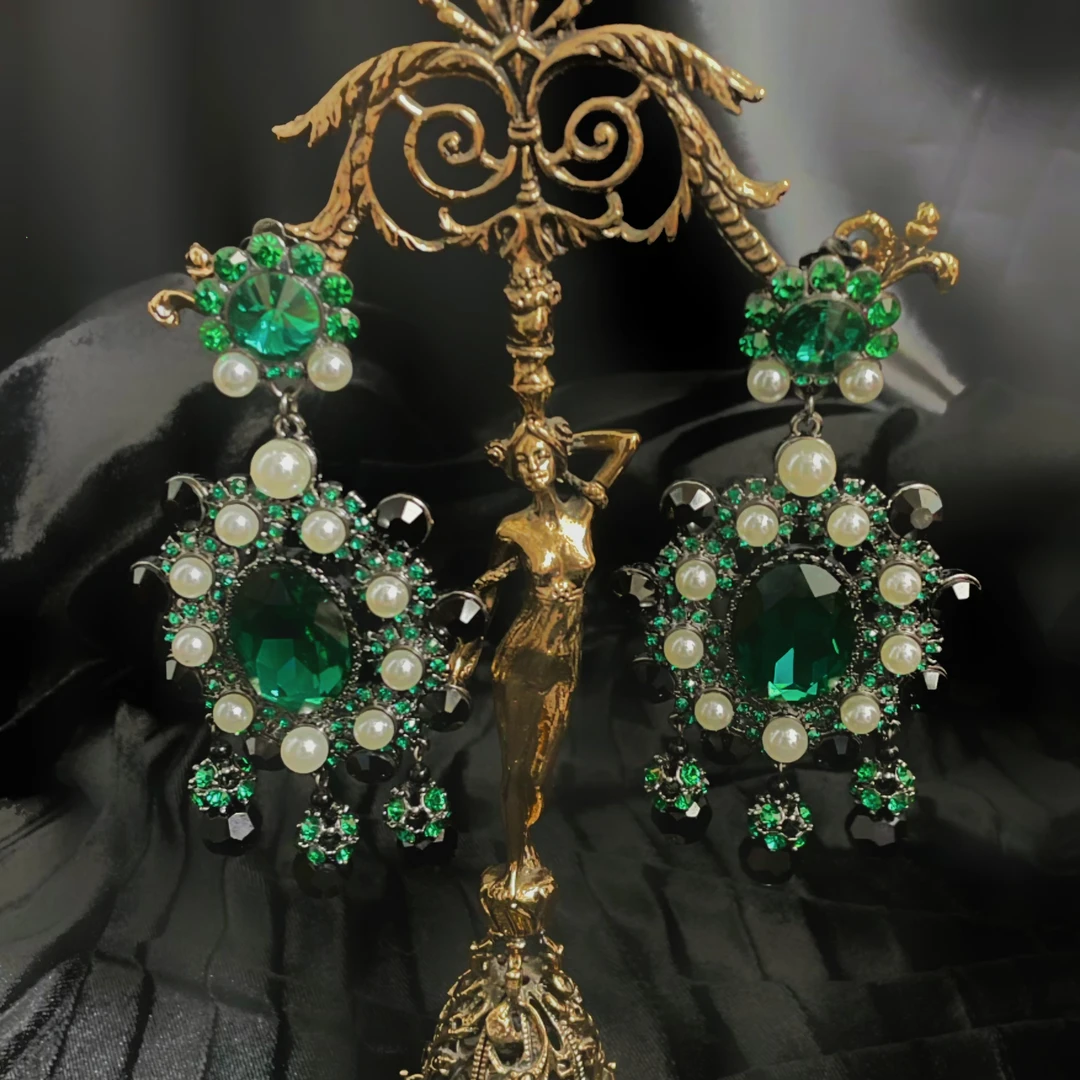 铜合金铅玻璃耳饰 【伊琳甄选】绿色扫肩气质时尚轻奢 可颖奢华耳夹