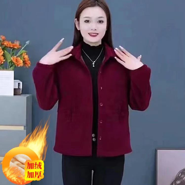 妈妈装短外套秋冬季新款高档灯芯绒中老年女宽松显瘦百搭休闲上衣