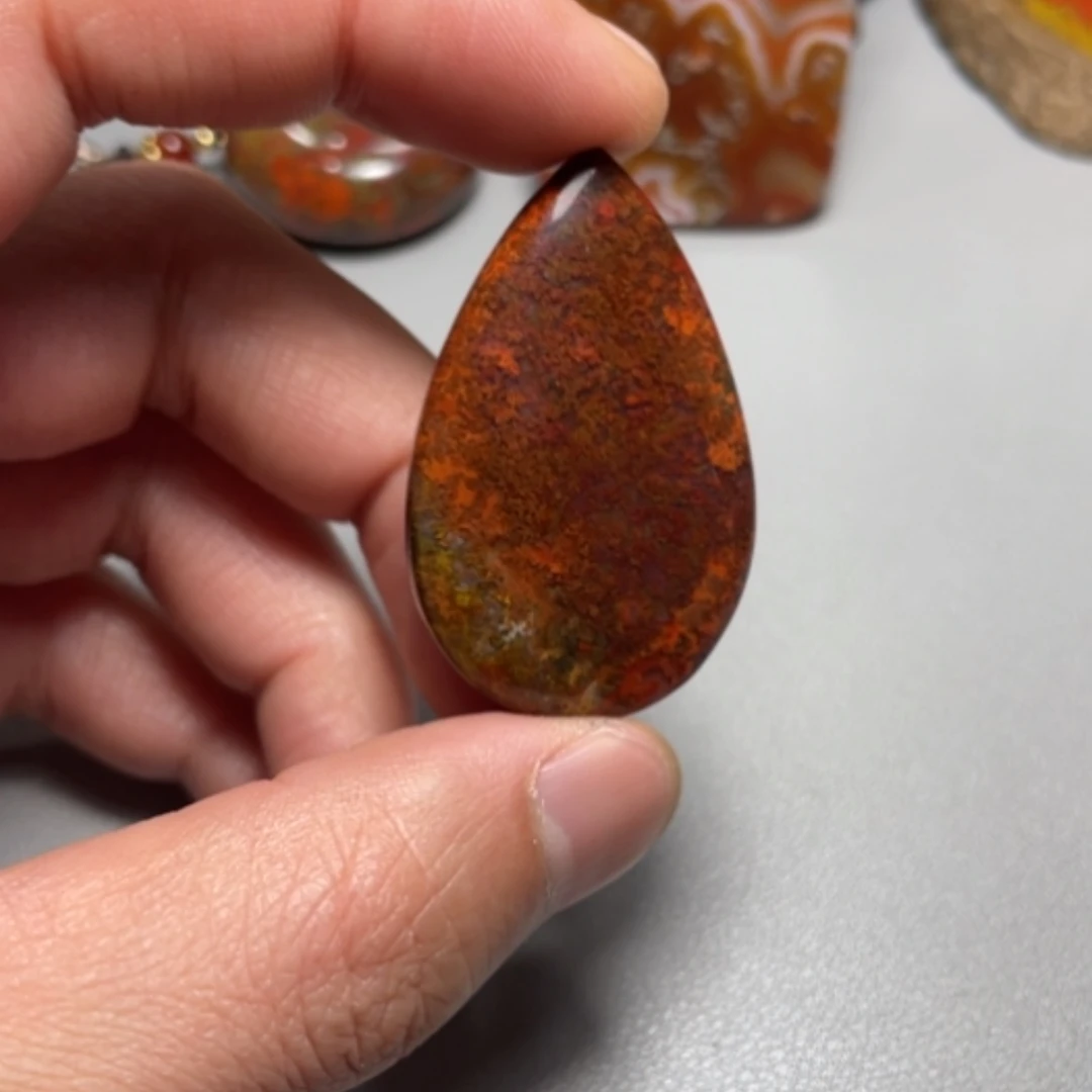 【闪购商品】玛瑙/玉髓吊坠(不含链)未镶嵌海*