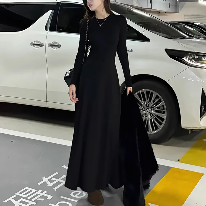 黑色显瘦打底裙赫本风长袖连衣裙磨毛内搭收腰a字大摆长裙