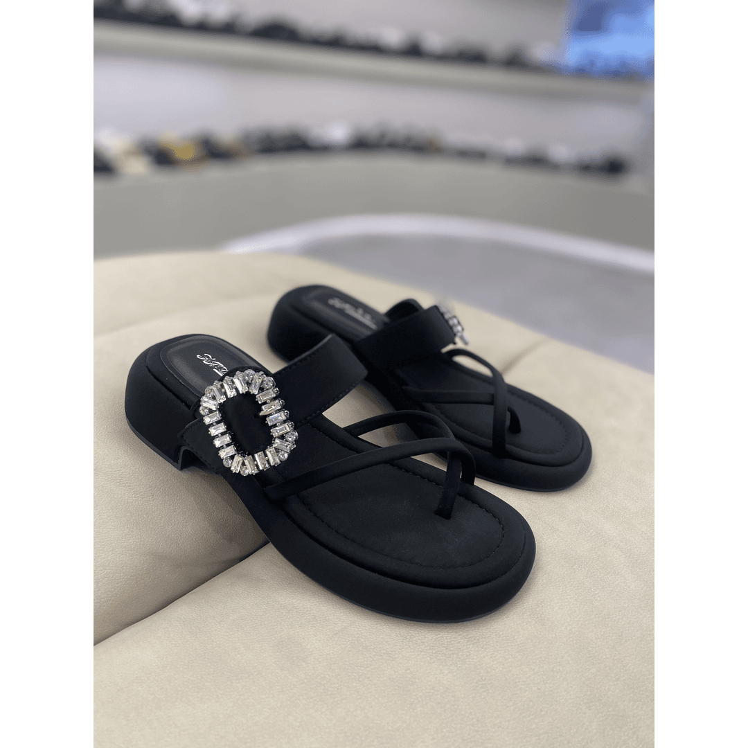 新品圆头夹脚舒适时尚百搭钻钻拖鞋8900-17