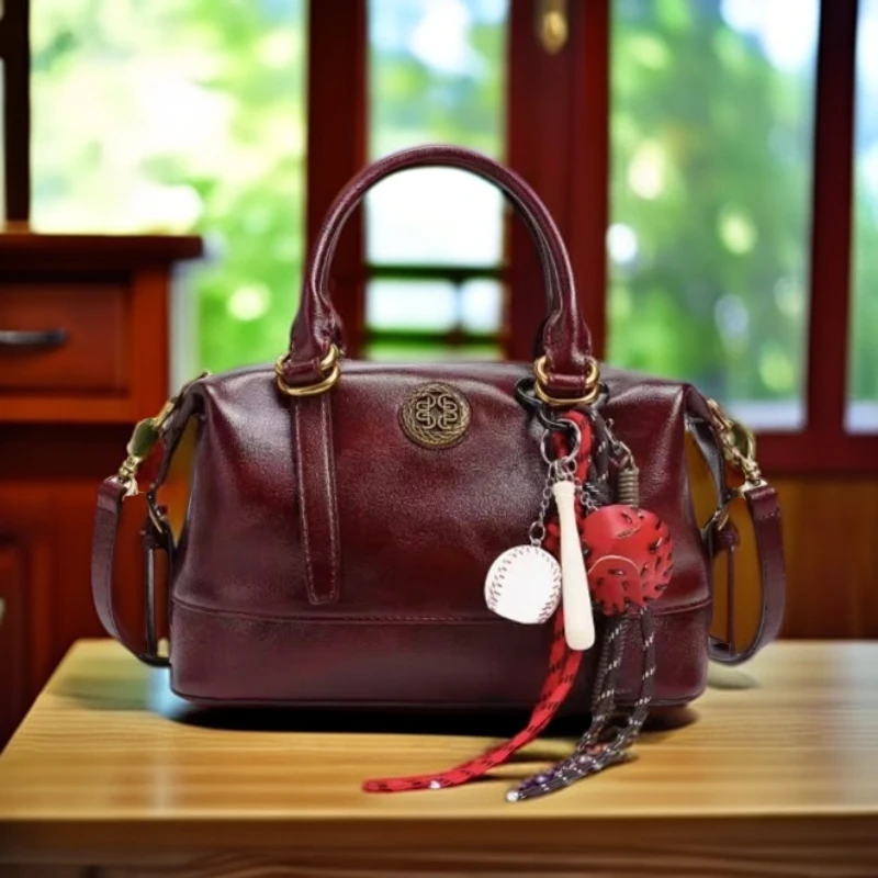 时尚百搭复古潮流个性斜挎包包24240【赠挂件】