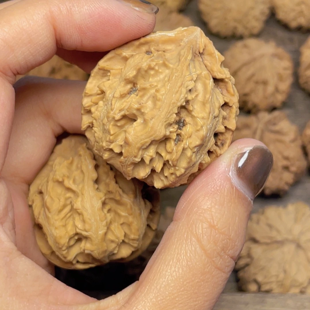 文玩核桃吊坠53 野生小众灯笼核桃