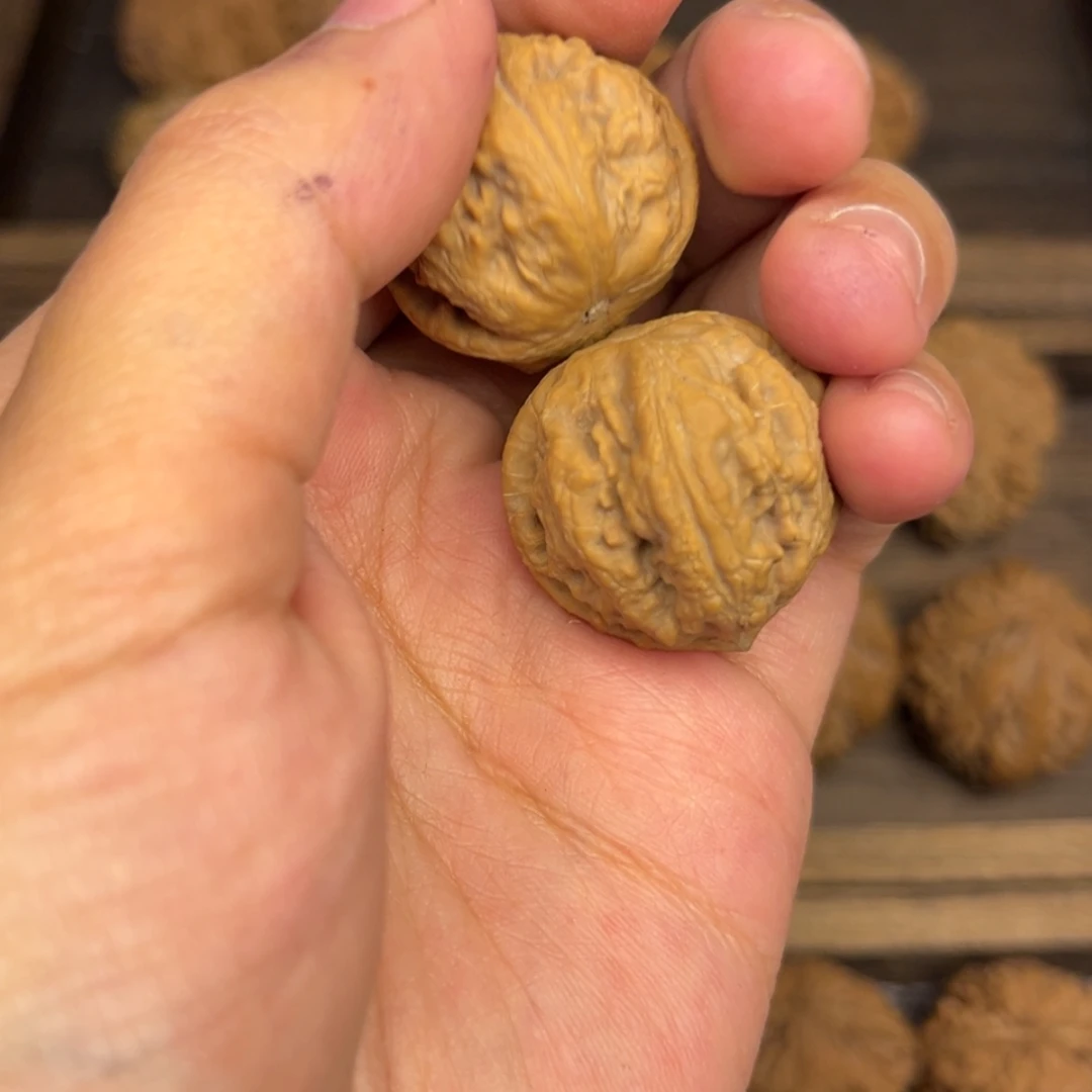 【闪购商品】桃核吊坠