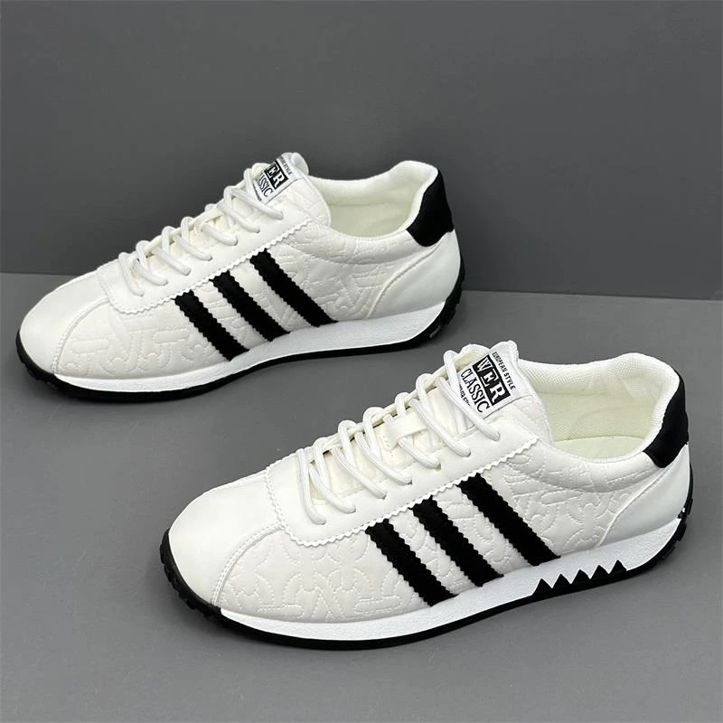 欧洲站2023秋季新款低帮百搭三道杠男鞋舒适软底外穿潮流阿甘鞋男