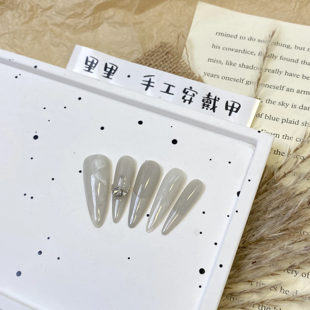 【赫本】长尖清冷风晕染美甲法式堆钻纯欲手工定制温柔显白高级灰S
