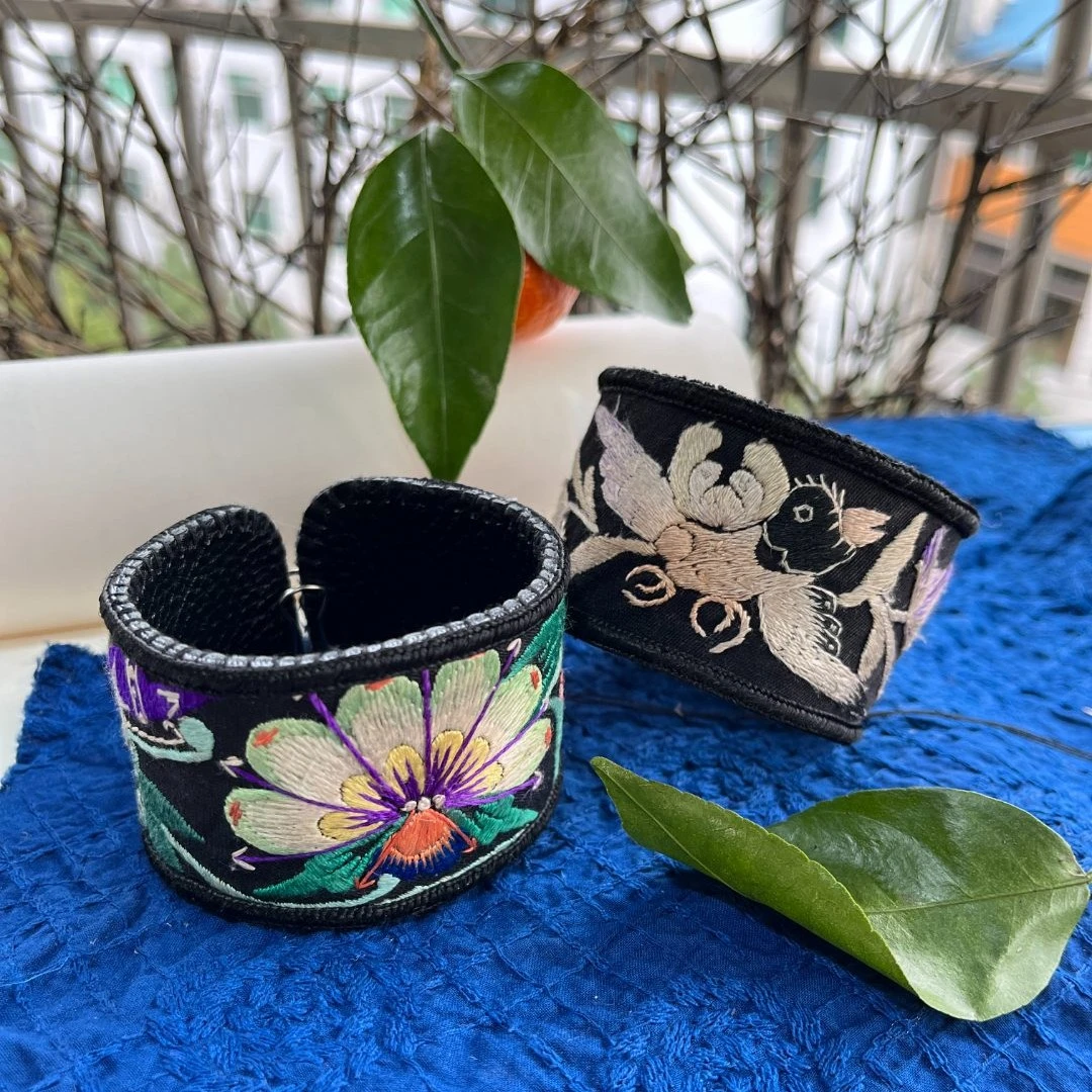 民族风饰品 直播间定制款 老绣布艺手镯  装饰