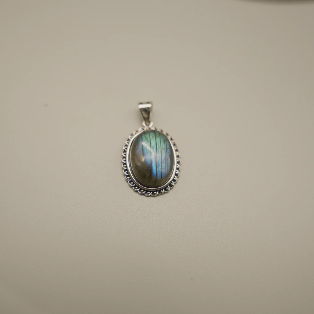 天然拉长石吊坠镶嵌星空