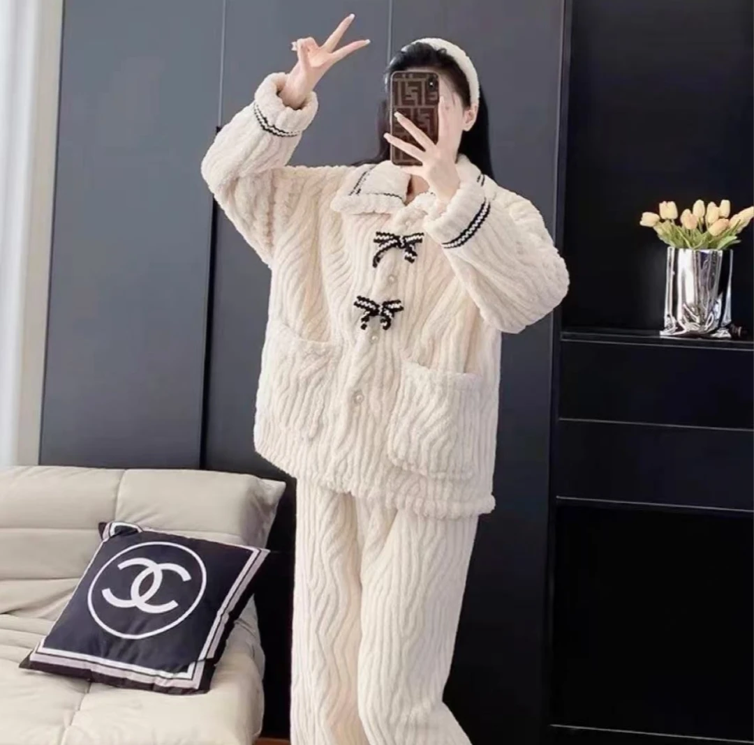 新款秋冬季女士甜美小香风珊瑚绒时尚舒适睡衣套装加绒加厚冬天