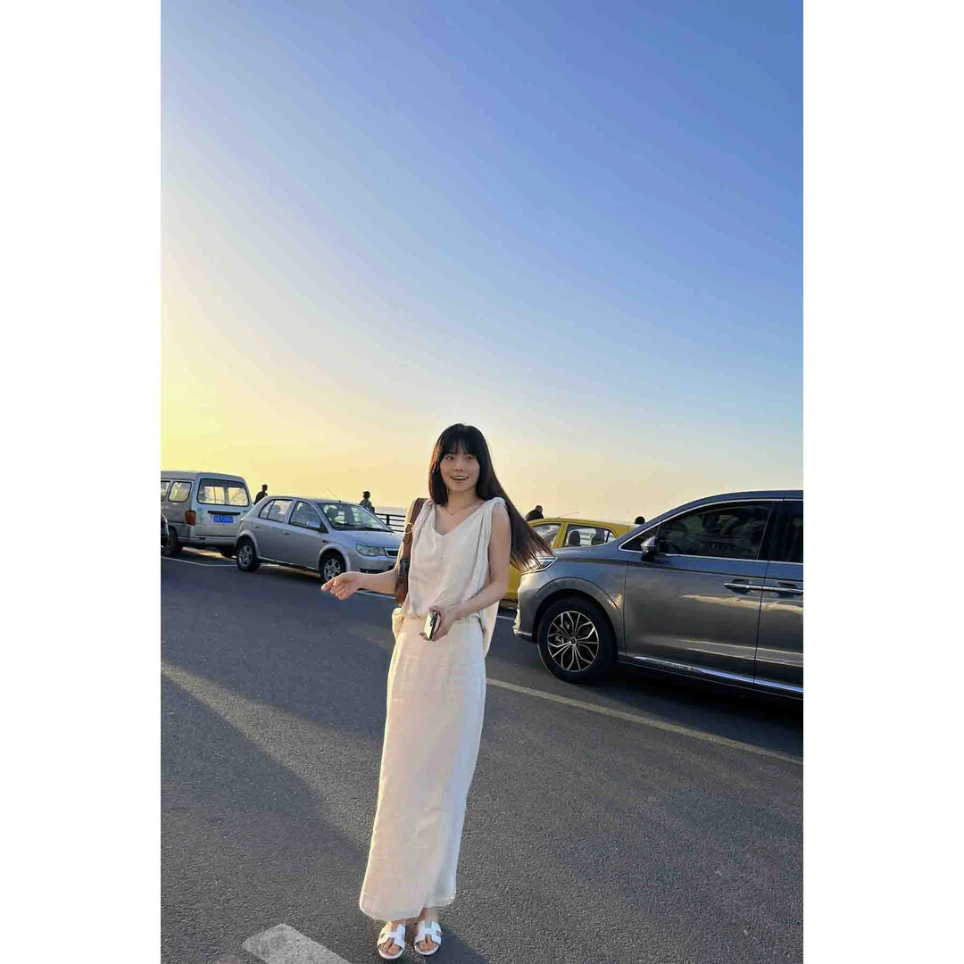 JINGDL【阿布扎比】～30%亚麻简约大方肩上扭结V领背心&长半身裙2