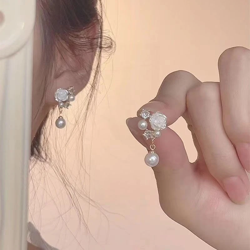 合金耳饰 「白色山茶花」蚊香盘耳夹无耳洞女高级花朵法式气质耳饰