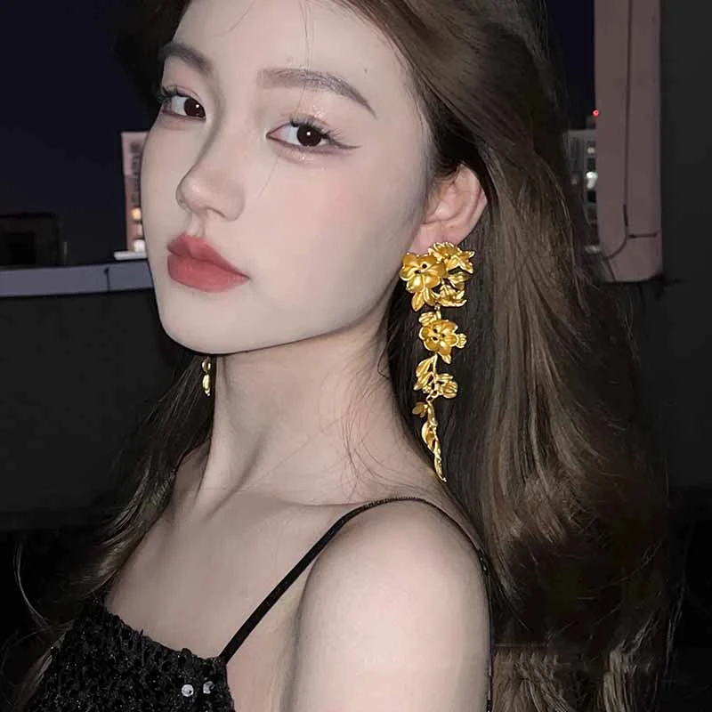 合金耳饰 法式欧美夸张立体花朵超长款耳饰金色轻奢高级扫肩耳环