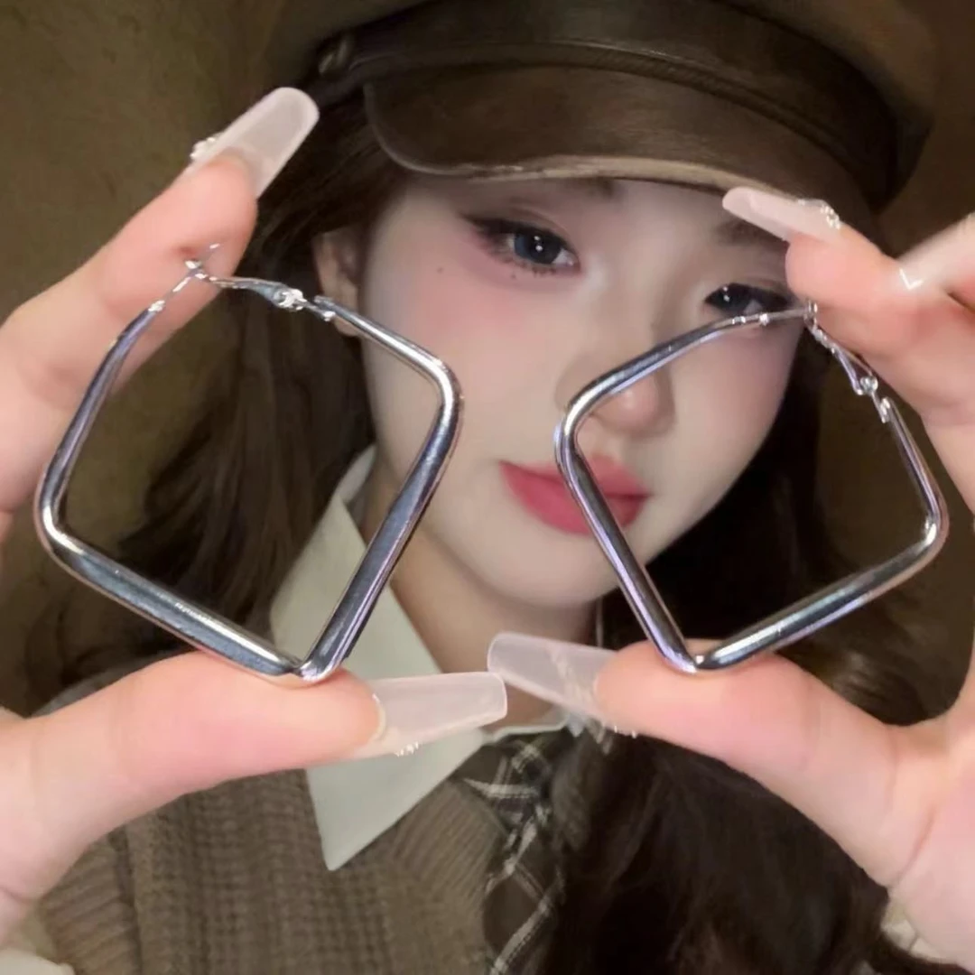 显脸小~欧美气质方形耳环女小众高级感夸张耳钉设计时尚百搭耳饰