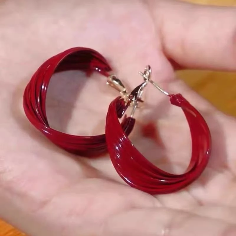 秋冬红色喜庆系耳环优雅气质高级感百搭耳饰轻奢扭曲耳圈日常通勤