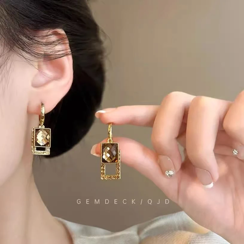 复古方块镶嵌耳环超闪精致小香风耳扣高级感气质独特日常百搭耳饰