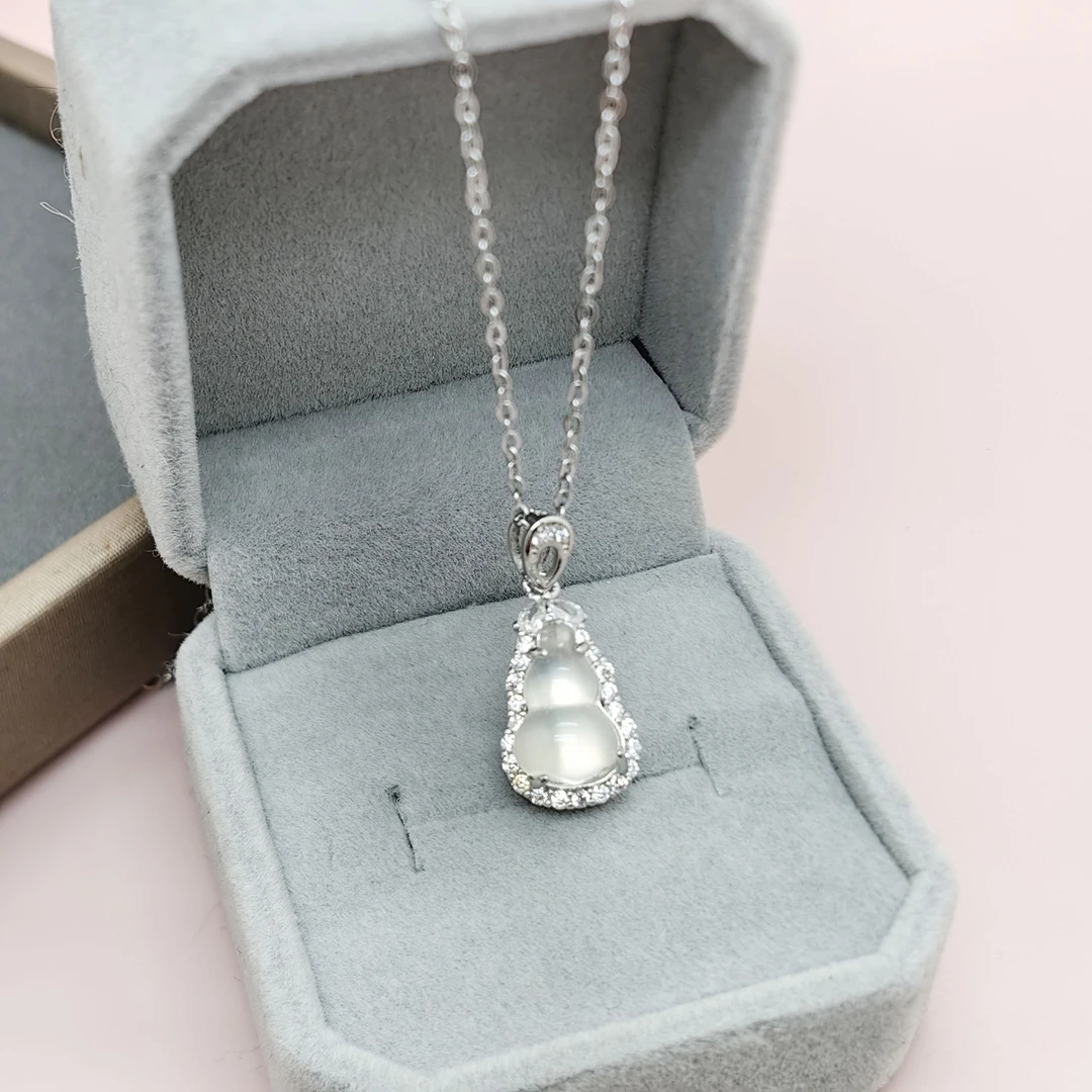 玉髓 【H62】时尚白色小葫芦精美轻奢镶嵌精致气质项链