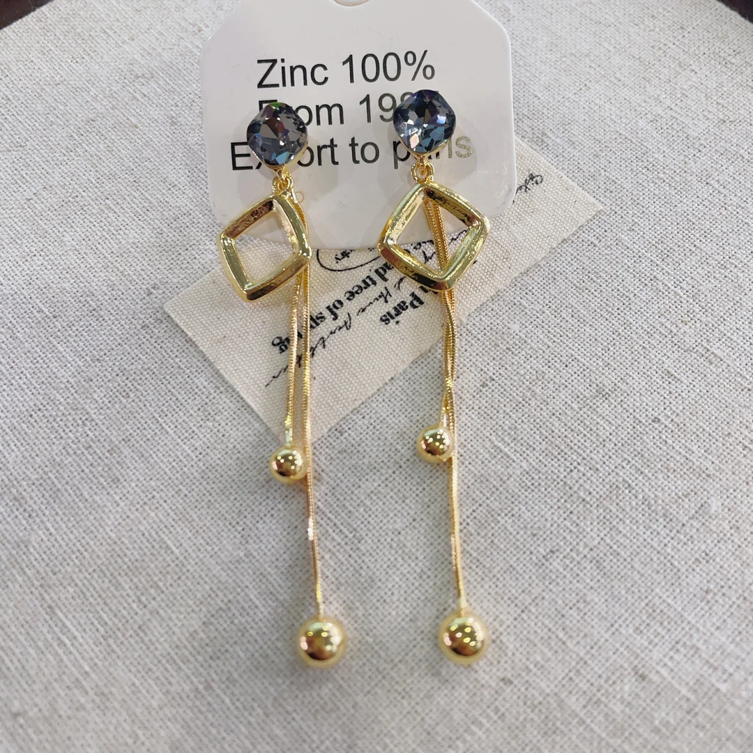 铜合金耳饰 气质轻奢百搭简约简约优雅精致网红设计师耳环F3216