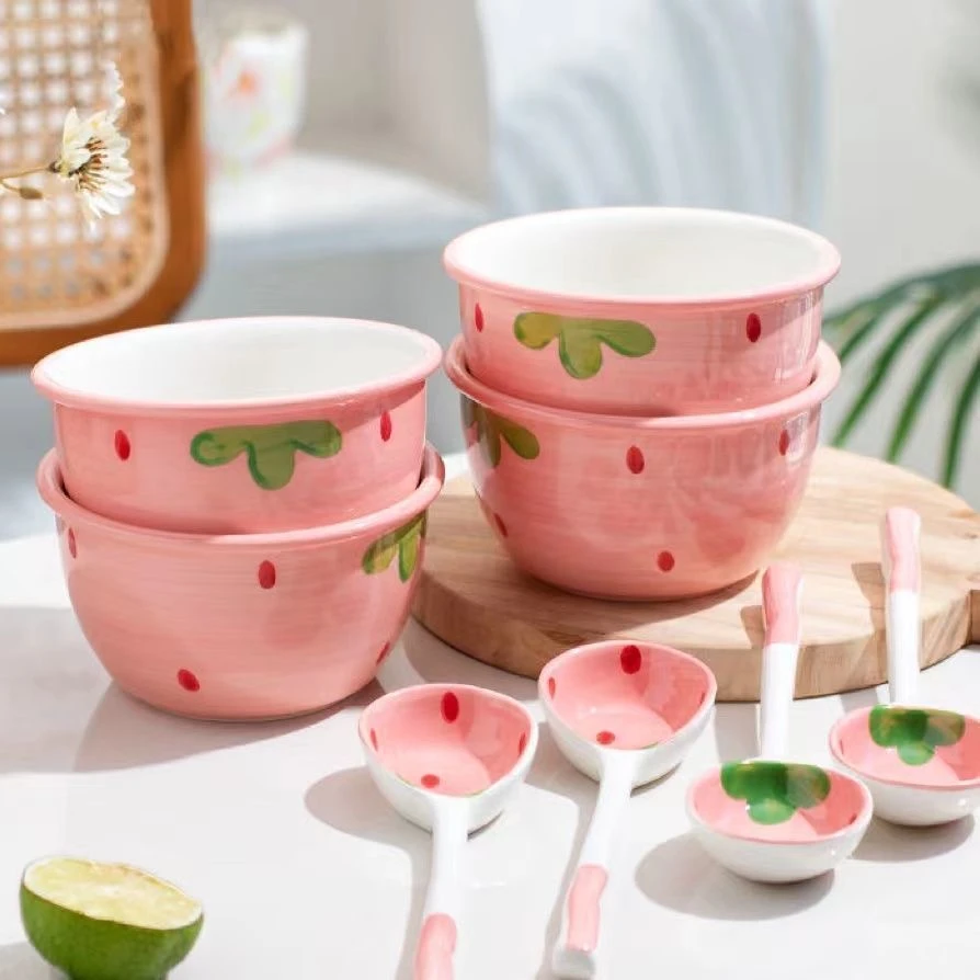 网红高颜值草莓碗带勺组合套装甜品碗勺家用餐具儿童米饭碗少女心