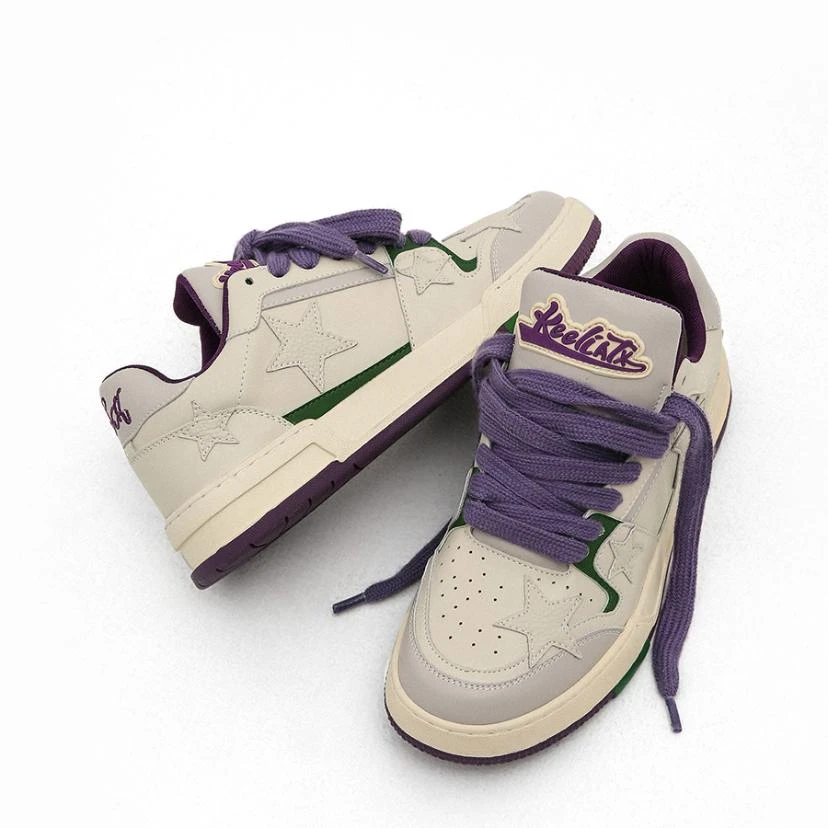 2025新款巴斯光年百搭情侣板鞋小众设计低帮运动休闲潮流星星鞋男