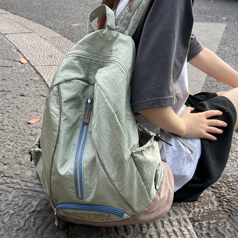 爬山背包女轻便外出春游徒步旅行登山包户外骑行运动小众双肩包