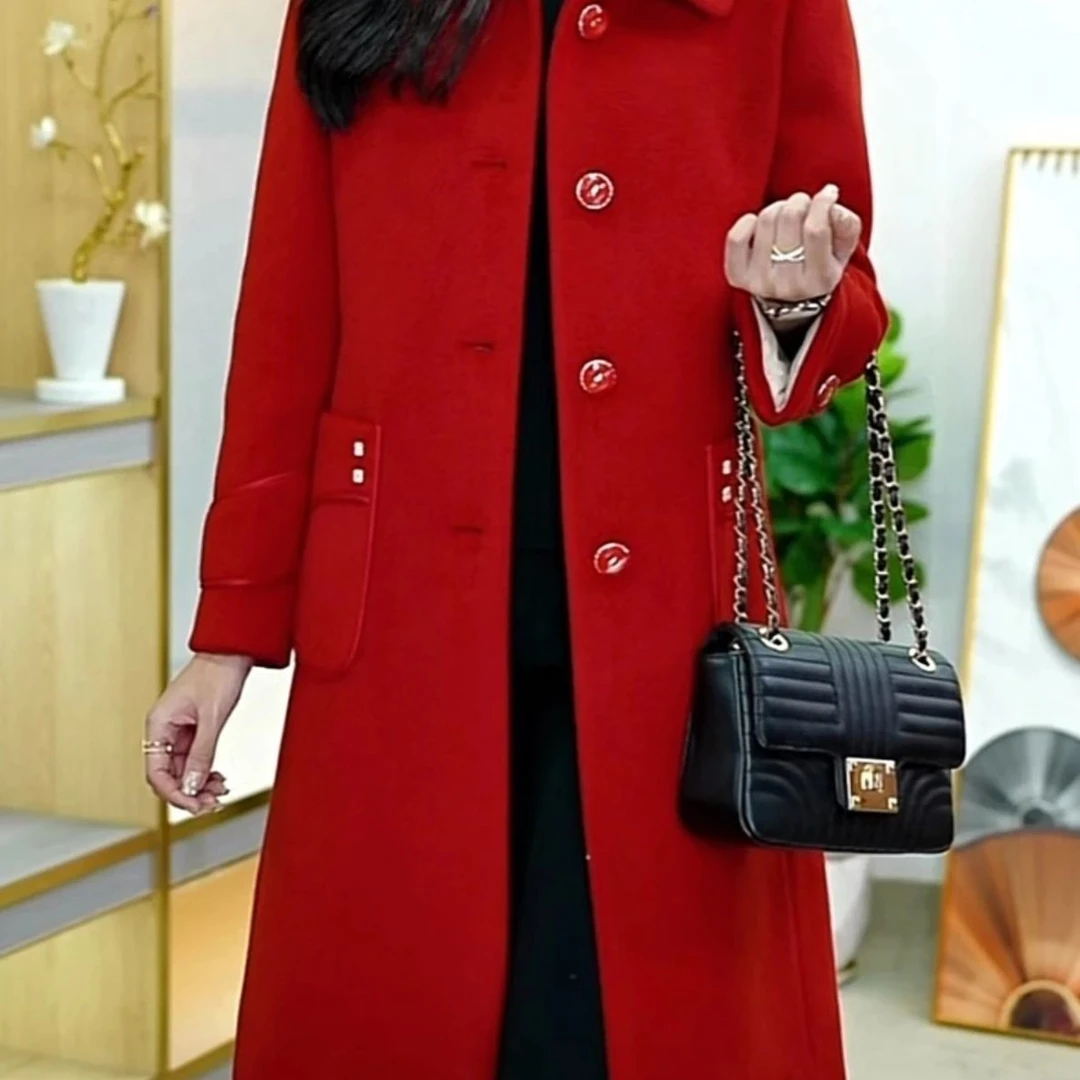 冬季轻奢女款显瘦气质鸭绒大衣羽绒服加厚中老年外套新年战袍