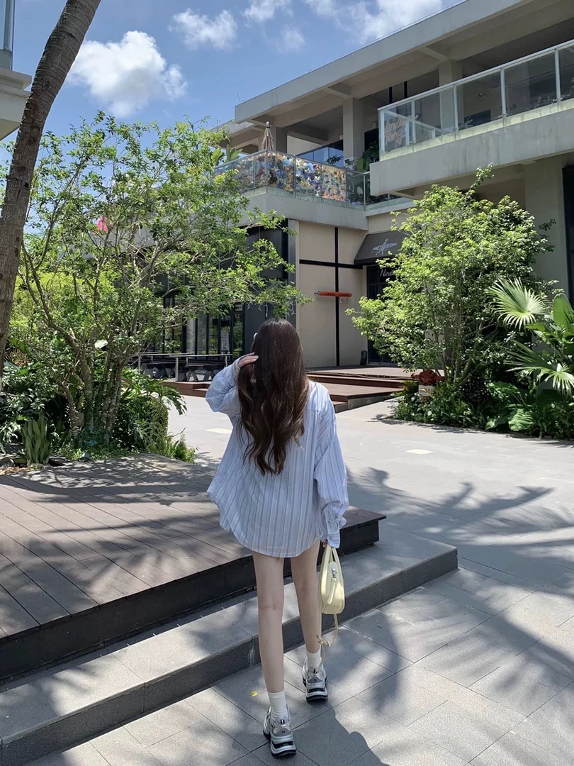 薄款防晒衬衫上衣女春秋设计感宽松慵懒长袖条纹休闲衬衣外套