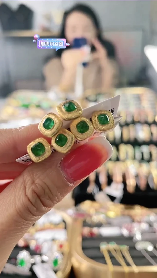 【闪购商品】祖母绿耳饰18K金镶嵌多样性发其1