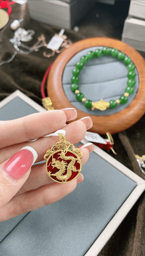 【闪购商品】玛瑙/玉髓吊坠18K金镶嵌1