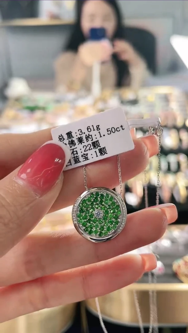 【闪购商品】石榴石（沙弗莱）项链18K金镶嵌1