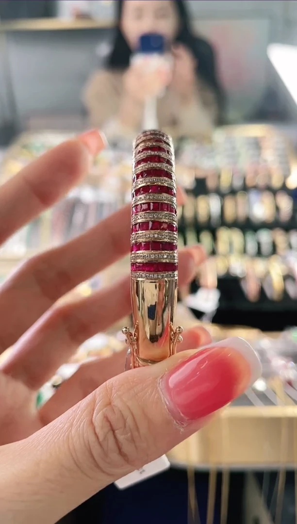 【闪购商品】红宝石手镯18K金镶嵌1