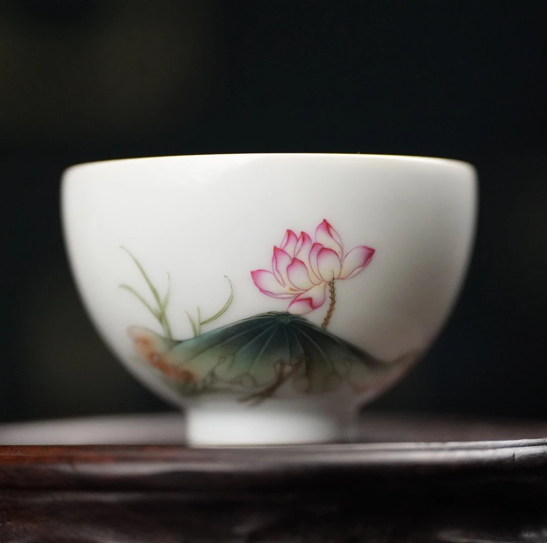 艺林堂.荷花大桃心杯手绘粉彩主人杯