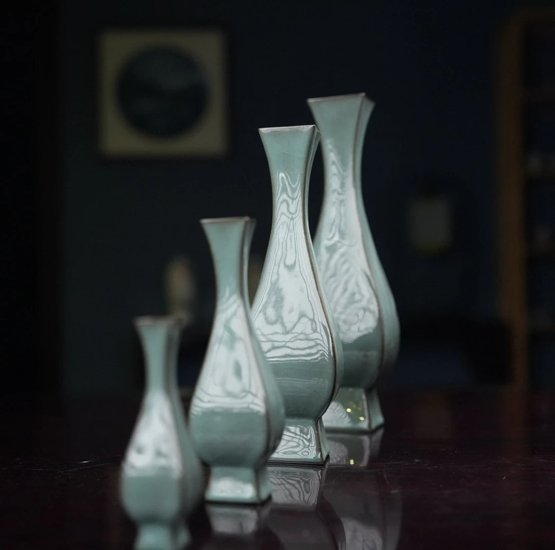 无品牌汤忠仁.如影随形套组花瓶