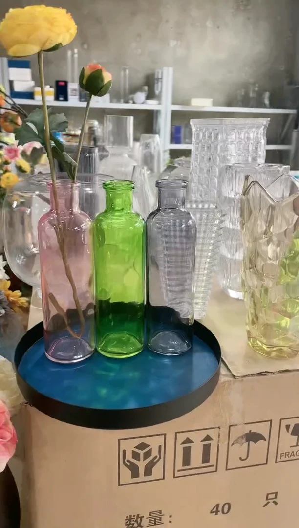 【闪购商品】3只细口花瓶